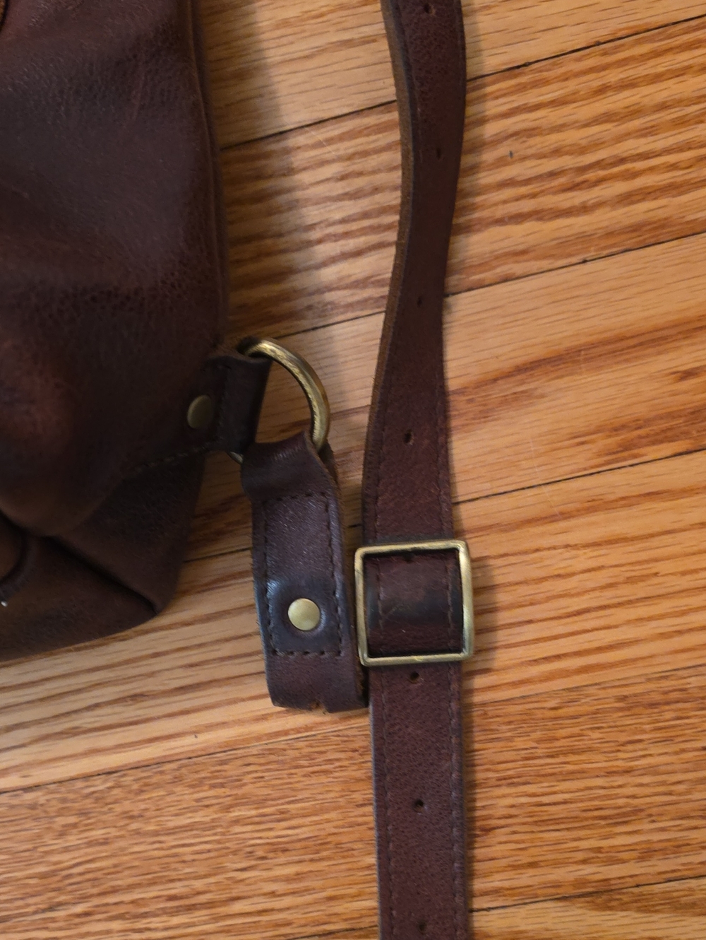 Portland Leather Backpack - Picture 3 of 8